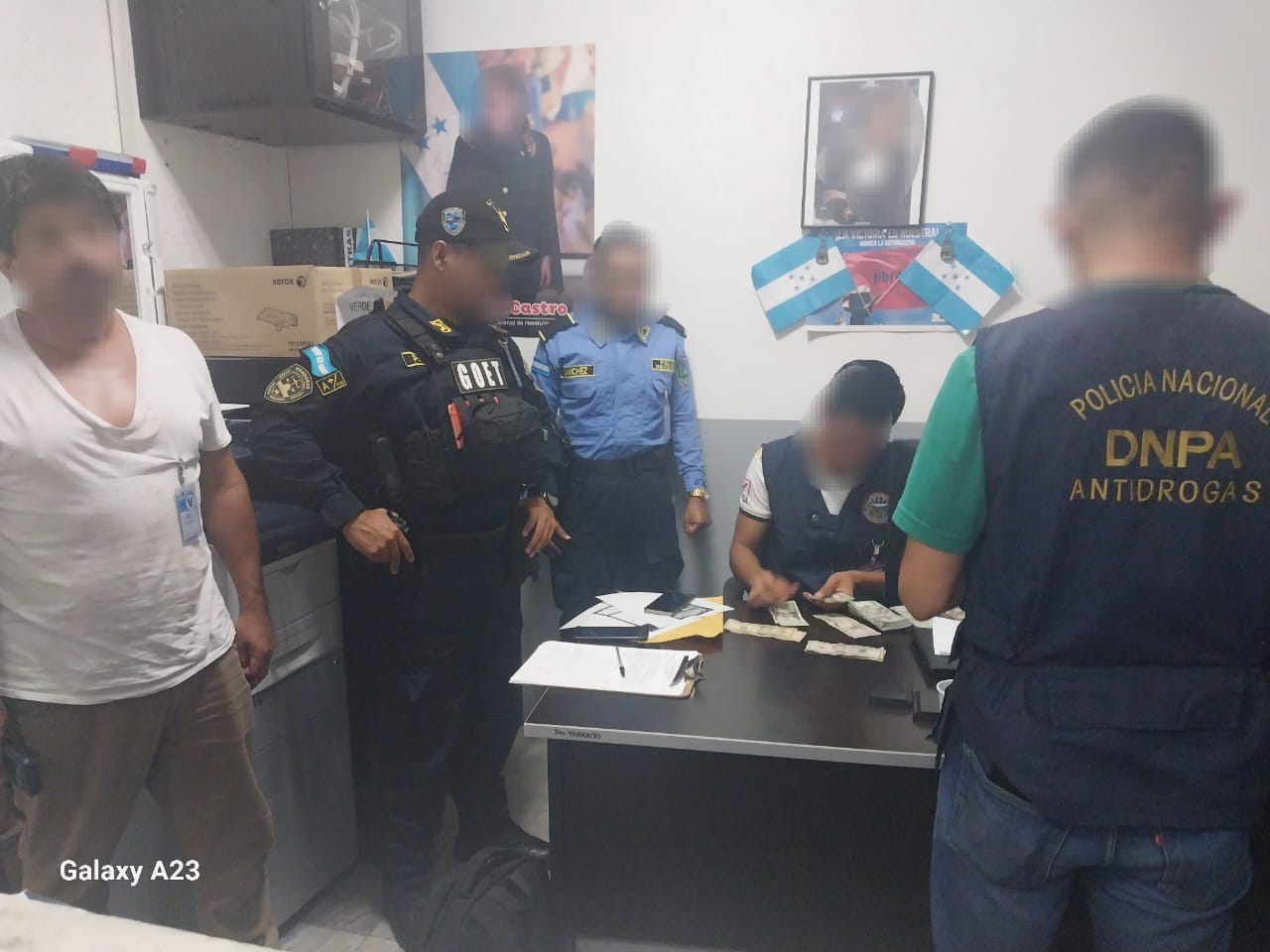 Policía Fronteriza intercepta a mexicano con casi un millón de lempiras y documentos falsos en aeropuerto de San Pedro Sula